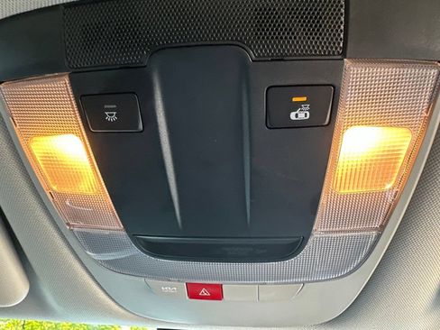 Used 2025 Kia Sportage EX AWD/4WD image 27