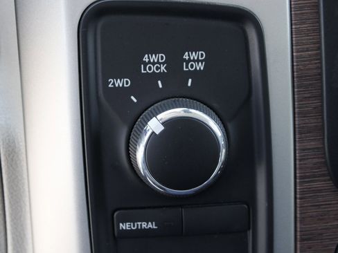 Used 2014 RAM 2500 Laramie w/ Convenience Group image 31