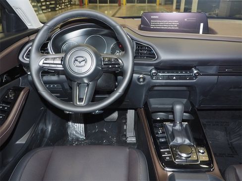 New 2025 MAZDA CX-30 2.5 Turbo w/ Premium Plus Pkg image 7