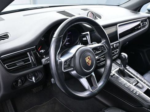 Certified 2020 Porsche Macan AWD/4WD image 16