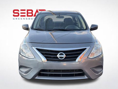 Used 2019 Nissan Versa SV FWD image 2
