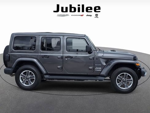 Used 2021 Jeep Wrangler Unlimited Sahara image 38