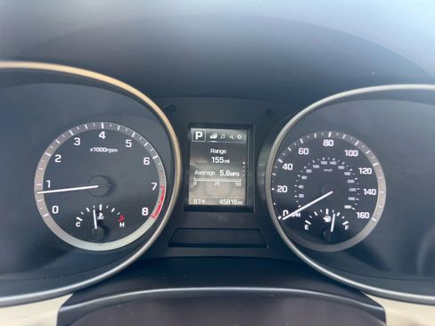 Used 2017 Hyundai Santa Fe Sport image 10