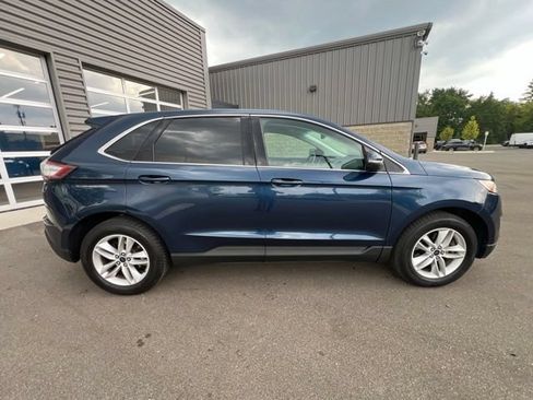 Used 2017 Ford Edge SEL w/ Equipment Group 201A AWD/4WD image 4