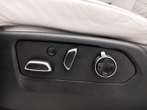 Used 2025 Cadillac Escalade ESV Sport Platinum w/ LPO, ONYX Package image 37