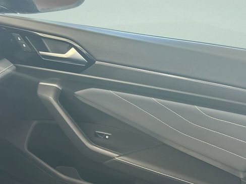 Used 2025 Volkswagen Jetta SEL image 13