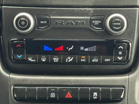Used 2025 RAM ProMaster 2500 w/ Convenience Group FWD image 23