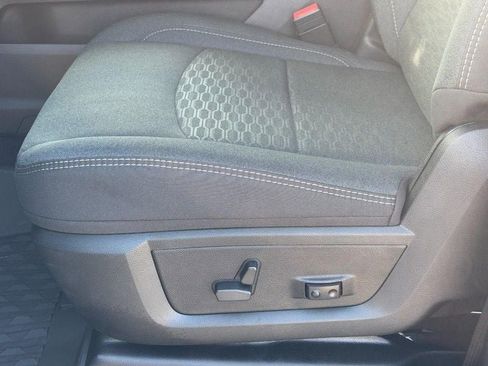 New 2026 RAM 3500 Big Horn AWD/4WD image 21