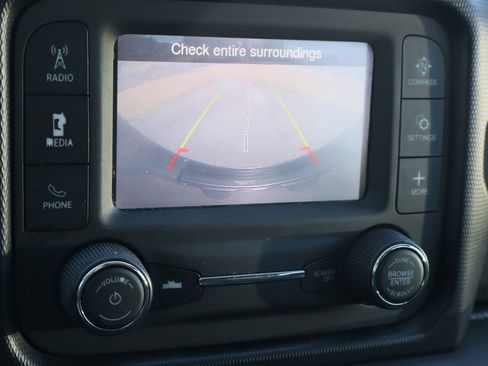 Used 2019 Jeep Wrangler Unlimited Sport image 15