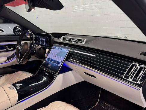 Used 2023 Mercedes-Benz Maybach S 680 4MATIC w/ Manufaktur Leather Package image 73