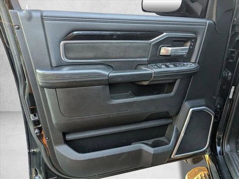 Used 2021 RAM 2500 Laramie w/ Night Edition image 11