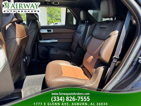Used 2023 Ford Explorer King Ranch w/ Technology Package AWD/4WD image 11