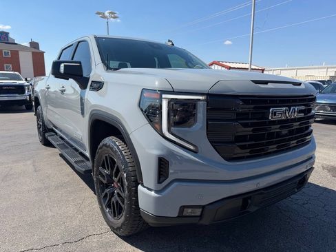 Used 2024 GMC Sierra 1500 Elevation w/ Elevation Premium Package AWD/4WD image 5