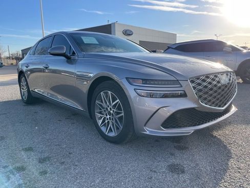 Used 2025 Genesis G80 2.5T image 3