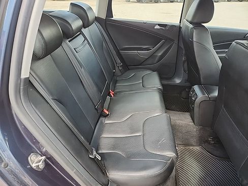 Used 2008 Volkswagen Passat Komfort FWD image 40