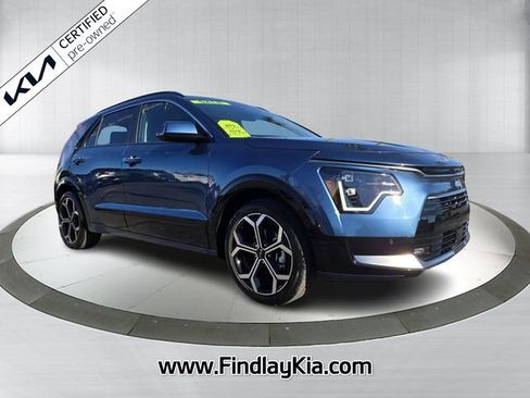 Certified 2025 Kia Niro SX Touring image 3
