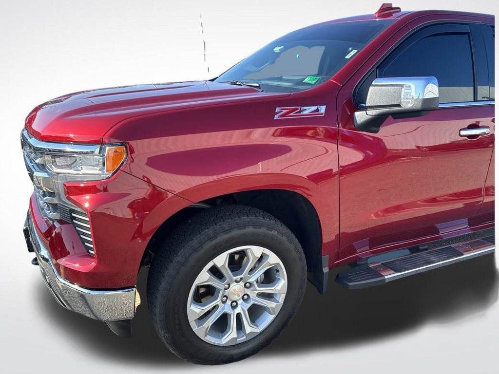 Used 2025 Chevrolet Silverado 1500 LTZ w/ LTZ Premium Package AWD/4WD image 9
