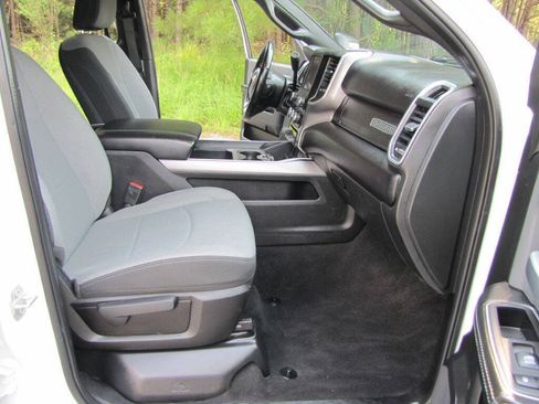 Used 2023 RAM 2500 Big Horn w/ Level 1 Equipment Group AWD/4WD image 19