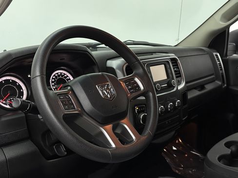 Used 2021 RAM 1500 Classic SLT RWD image 8