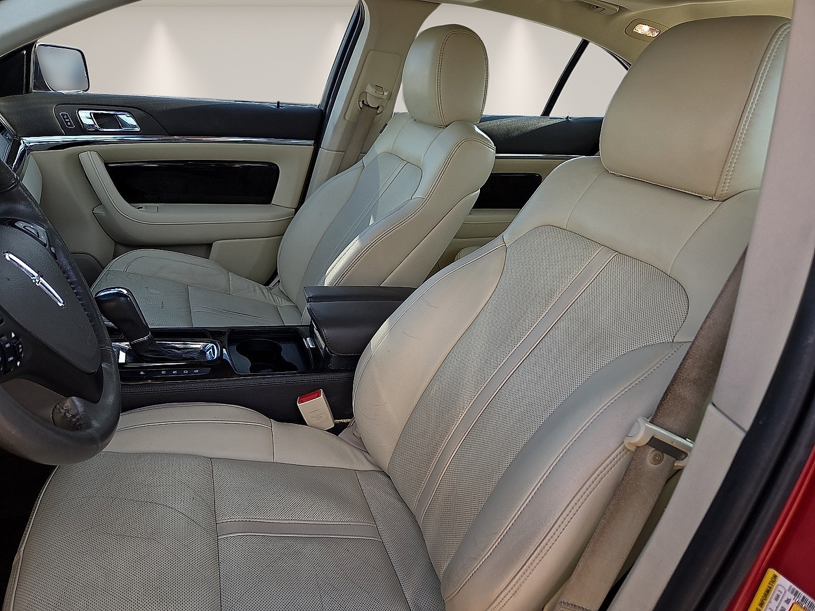 Used 2013 Lincoln MKS FWD image 15