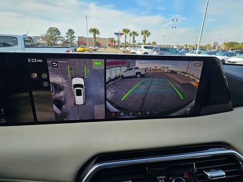 Used 2025 Nissan Armada Platinum image 31