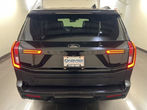 New 2026 Ford Expedition Platinum image 5