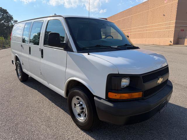 Used 2015 Chevrolet Express 2500 RWD image 36