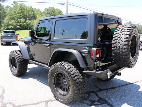 Used 2021 Jeep Wrangler Rubicon AWD/4WD image 3