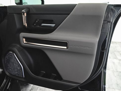 Used 2024 GMC Hummer EV 2X AWD/4WD image 10