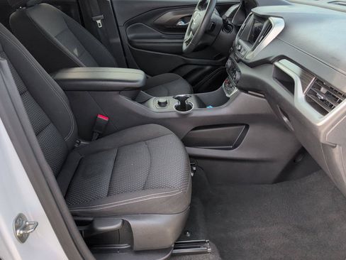 Used 2024 GMC Terrain SLE FWD image 38