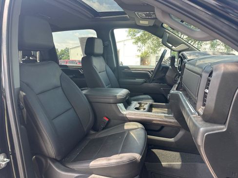 Used 2024 Chevrolet Silverado 3500 LTZ w/ LTZ Plus Package AWD/4WD image 23