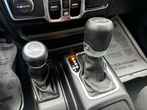 Used 2020 Jeep Wrangler Unlimited Sport S image 16