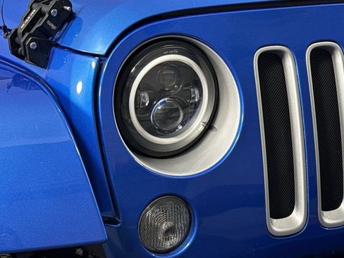 Used 2016 Jeep Wrangler Unlimited Sahara w/ Max Tow Package image 37