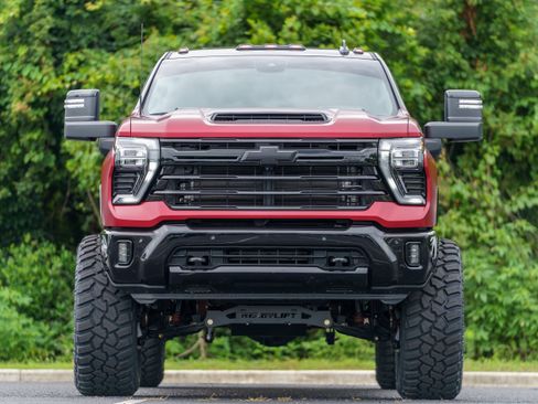 Used 2025 Chevrolet Silverado 2500 LTZ w/ LTZ Plus Package AWD/4WD image 37