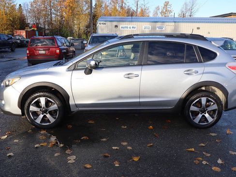 Used 2014 Subaru Crosstrek Touring image 2