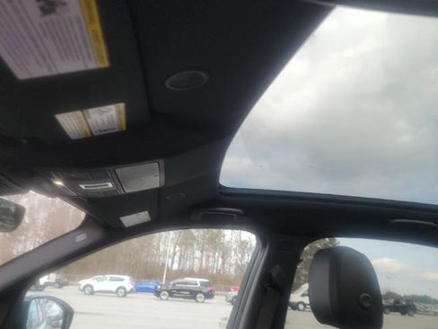 Used 2021 Land Rover Discovery Sport SE image 11