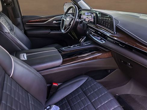 Certified 2023 Cadillac Escalade Sport Platinum RWD image 31