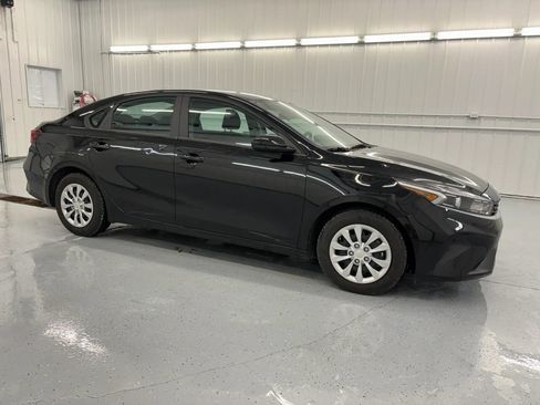 Used 2024 Kia Forte LX FWD image 14