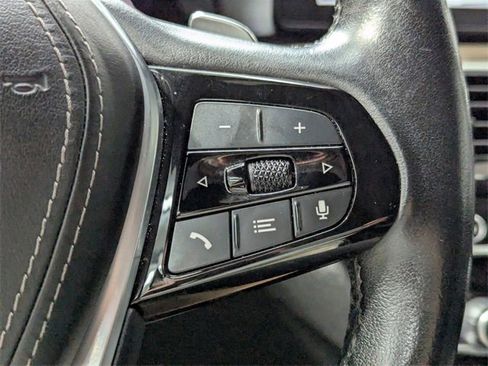 Used 2022 BMW 530i w/ Premium Package image 21