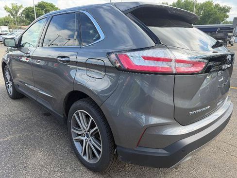 Certified 2022 Ford Edge Titanium AWD/4WD image 3