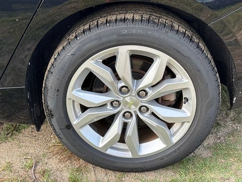 Used 2018 Chevrolet Impala LT w/ LT Leather Package FWD image 14