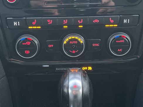 Used 2021 Volkswagen Passat 2.0T SE image 27