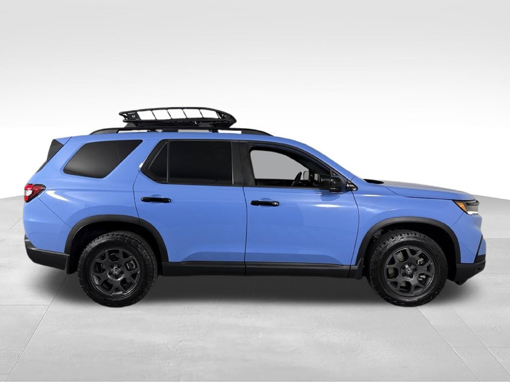 Used 2023 Honda Pilot TrailSport image 5