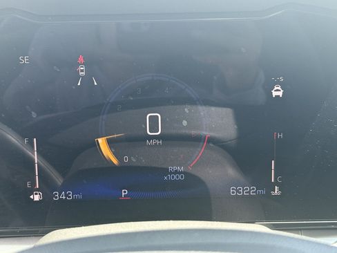 Used 2025 Chevrolet Trax LT FWD image 15
