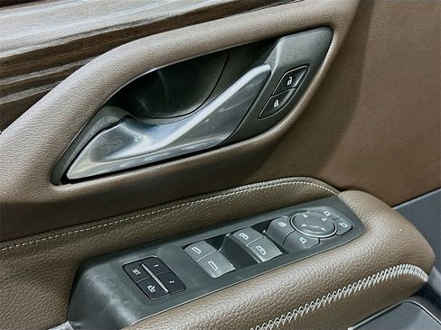 Used 2021 GMC Yukon Denali w/ LPO, Illumination Package image 18