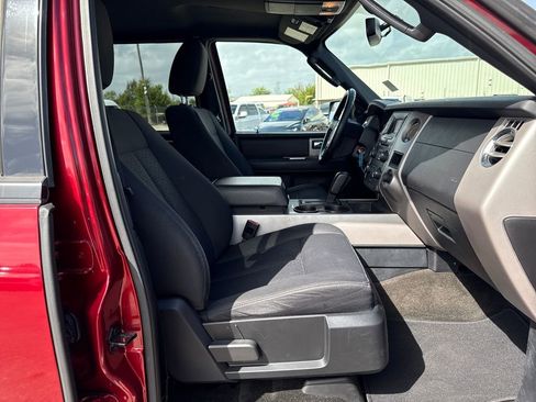 Certified 2017 Ford Expedition EL XLT RWD image 22