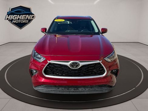 Used 2020 Toyota Highlander XLE image 11