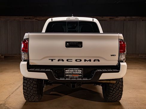 Used 2023 Toyota Tacoma TRD Sport image 8