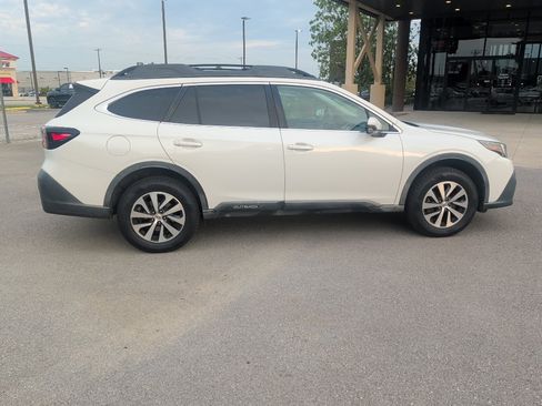 Used 2020 Subaru Outback Premium AWD/4WD image 5