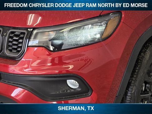 New 2026 Jeep Compass Latitude image 5